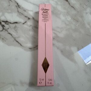 Charlotte Tilbury Beauty Light Wand in Pillow Talk